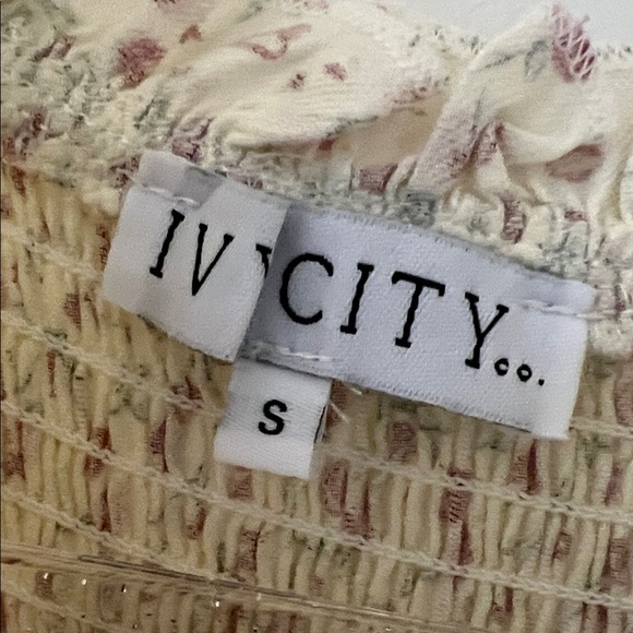 Ivy City Co Cream Floral Long Sleeve Dress - Picture 2 of 3